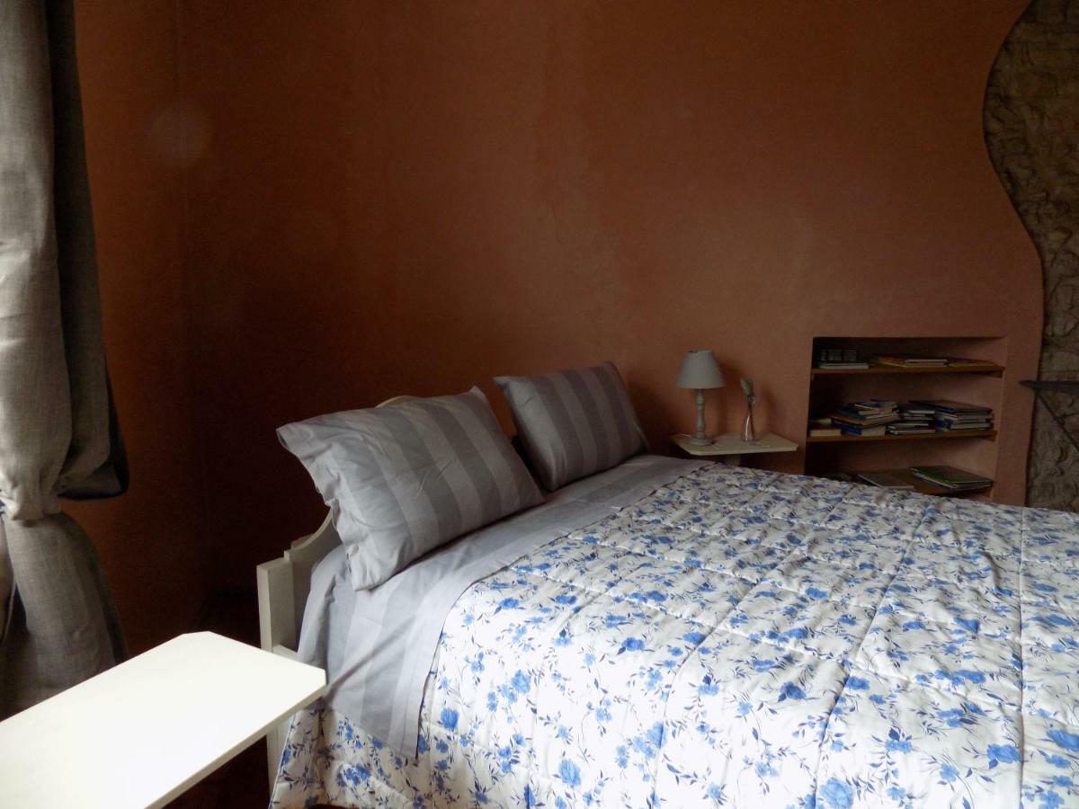 Due Archi Bed and Breakfast SantʼAmbrogio di Valpolicella Rum bild